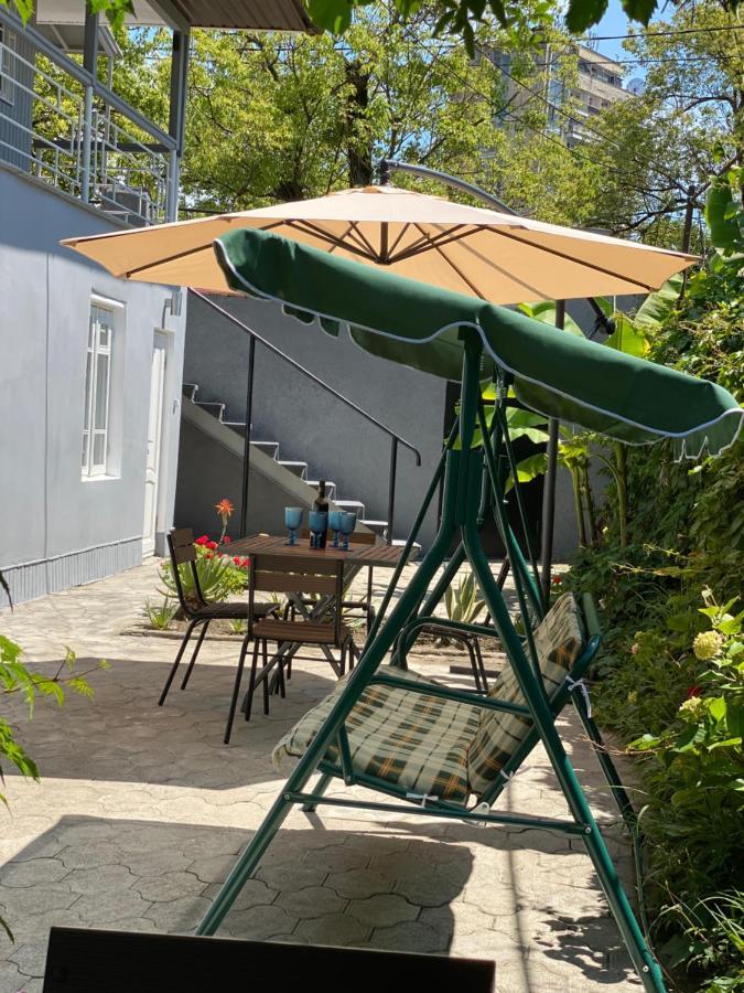 Гостевой Дом «Green Garden» Sochumi Exterior foto